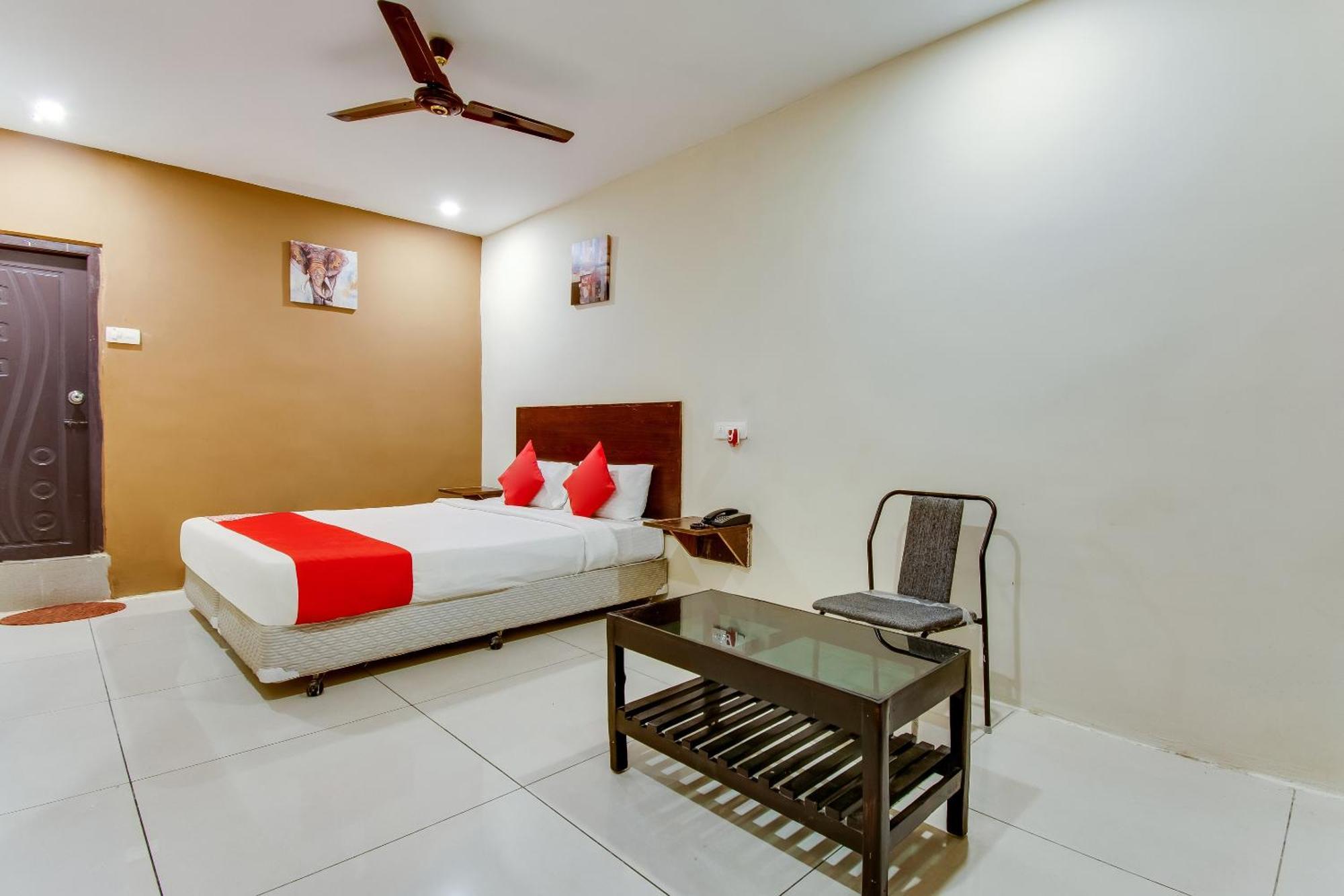 Hotel Oyo Akshaya Nest Vijayawāda Exterior foto