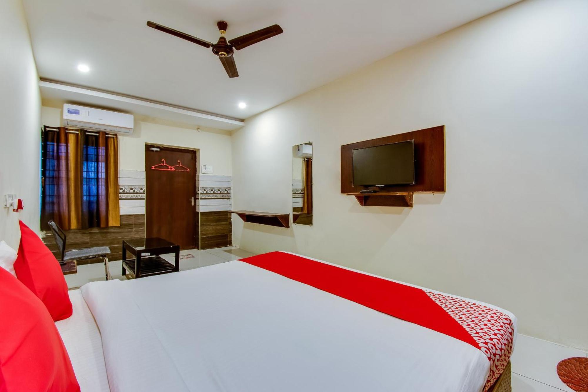 Hotel Oyo Akshaya Nest Vijayawāda Exterior foto